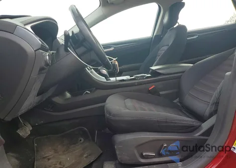 2013 Ford Fusion Se z USA, uszkodzony, nr VIN 3FA6P0H93DR381735